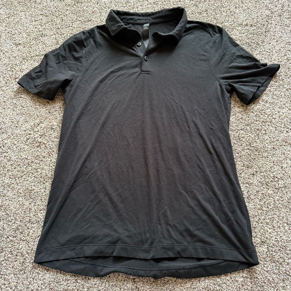 Lululemon Athletica Evolution Polo Shirt Mens Size Small - great condition